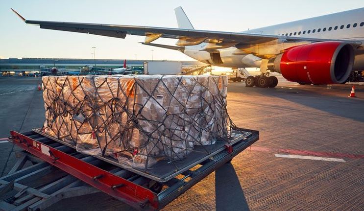 Transporte de carga aérea en México se recupera lentamente