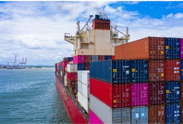 Costo de contenedores marítimos tuvo un incremento del 140%