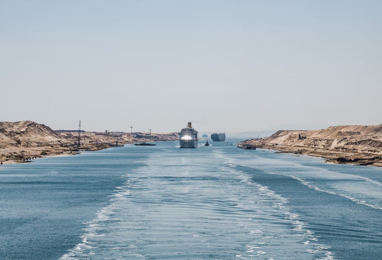 importancia logística del canal de Suez