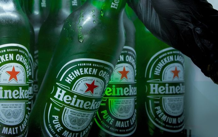 Éxodo de empresas en Rusia: Heineken y Carlsberg anuncian que dejan sus negocios en el país