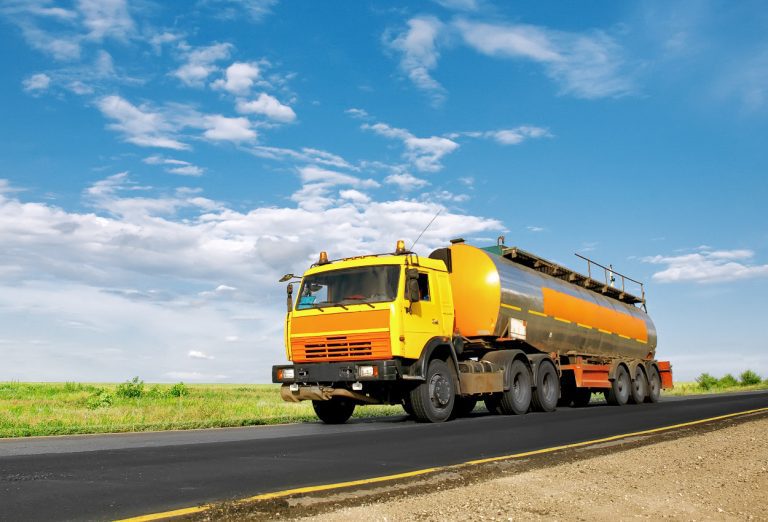 Tensión En Bolivia: Transportistas Frente A La Escasez De Combustible