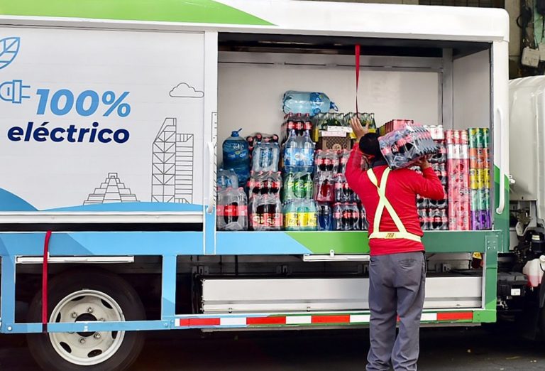 CocaCola Femsa y Arca sacan más partido a su estrategia de distribución CocaCola Femsa y Arca sacan más partido a su estrategia de distribución