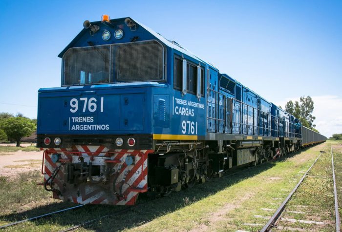 Dan importante paso para crear un corredor ferroviario bioceánico entre Argentina y Chile