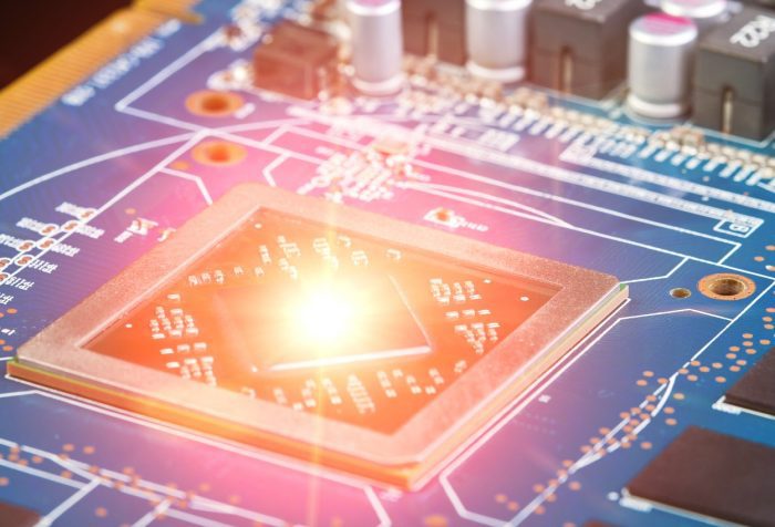 La escasez de semiconductores persistirá; así puede enfrentarlo la industria automotriz