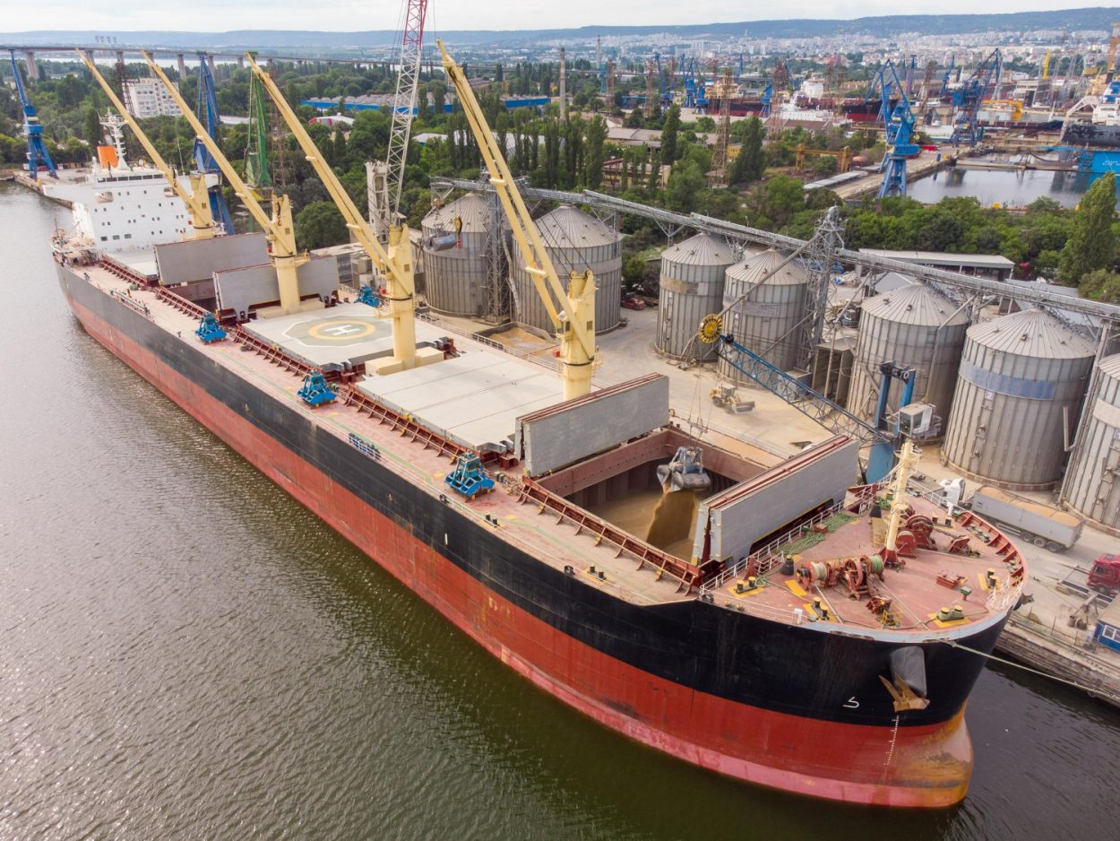 barco comercial Ucrania