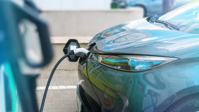 Tesla y gobierno de Estados Unidos logran acuerdo por baterías de autos eléctricos