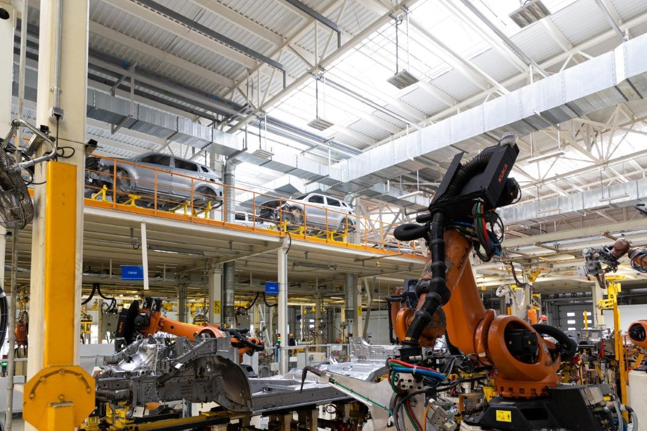 Cómo la inteligencia artificial está optimizando los procesos de producción de los fabricantes de automóviles