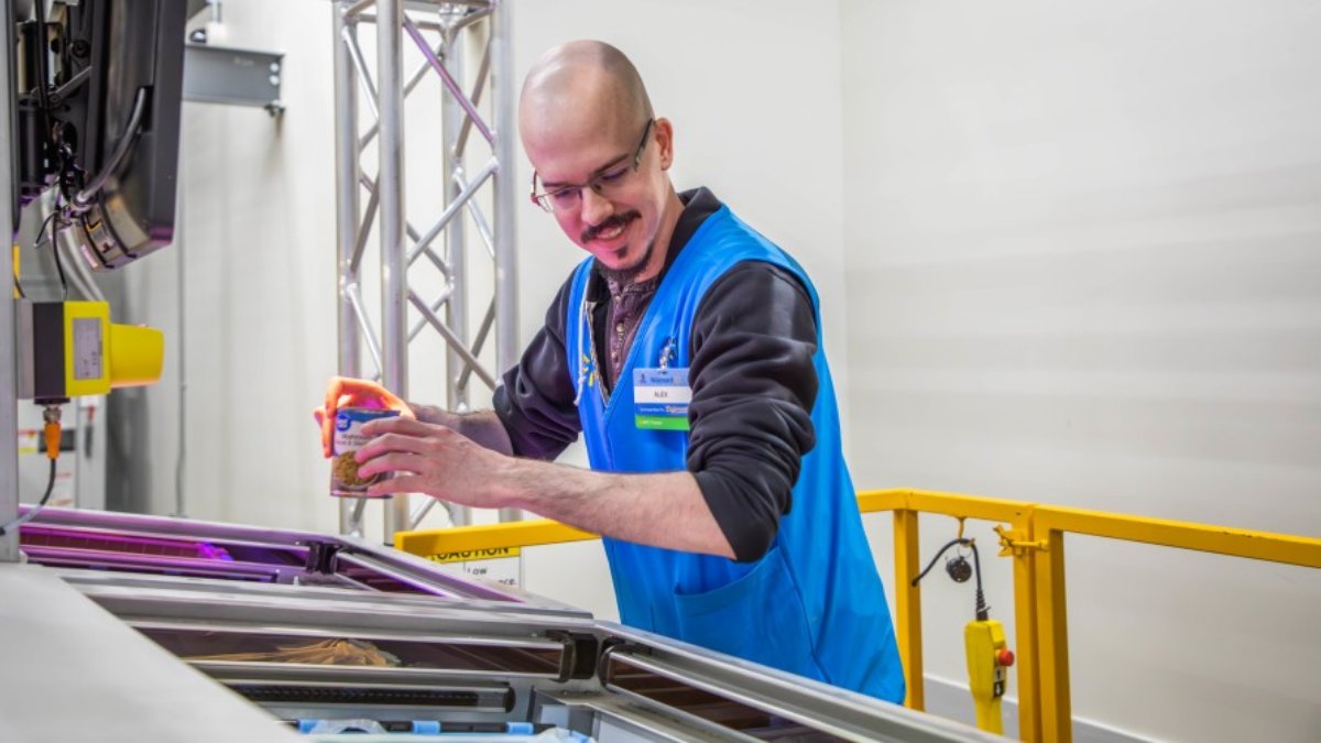 walmart-abre-su-2o-centro-de-cumplimiento-de-mercado-en-eu