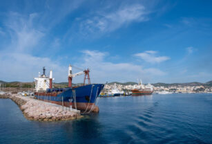 puerto Grecia economía