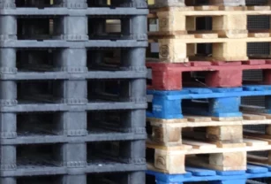 pallets-plastico-carga-maritima