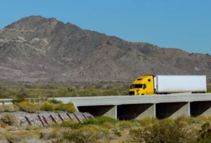 transporte-carga-estados-unidos-camiones-carga